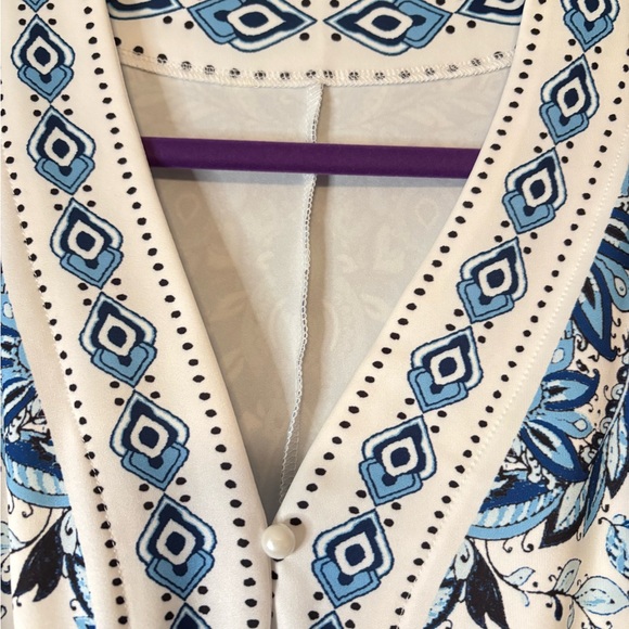 Dress - Picture 3 of 4